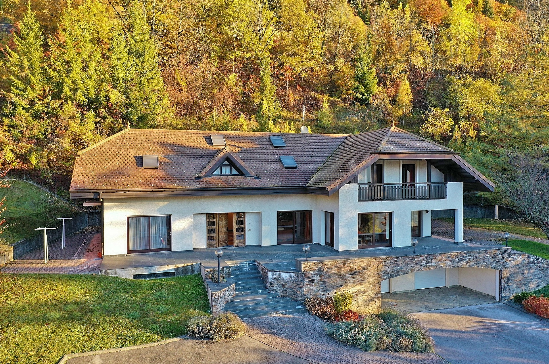 Vente Maison 380m² 7 Pièces à Châtillon-sur-Cluses (74300) - Aravis Holidays Immobilier
