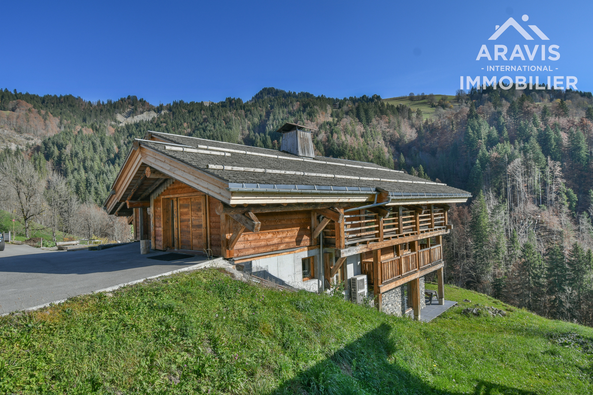 Chalet récent avec prestation haut de gamme